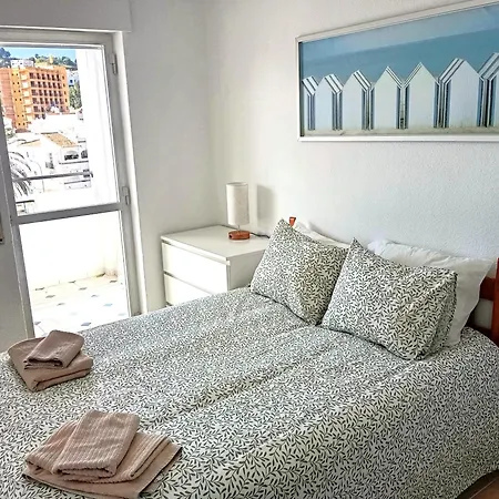 Charming 2 Bed Prealsa Бенальмадена